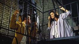 Protagonizada por Richard Beymer y Natalie Wood, el rodaje del filme fue tan épico como el resultado, aunque esconde secretos que se llevan parte de su magia