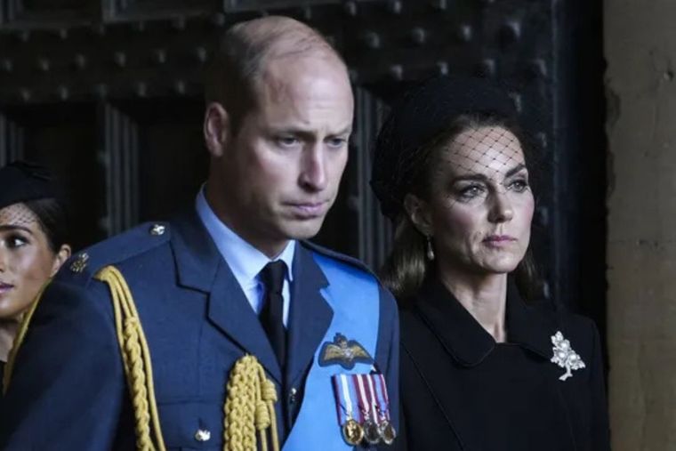 La drástica decisión que tomó Late Middleton sobre la infidelidad del príncipe William y una amiga suya.