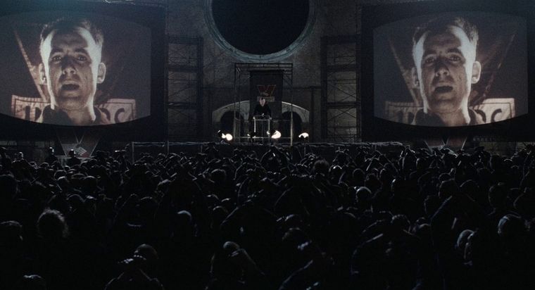 Una adaptación que retrata con fidelidad la novela de George Orwell. Una adaptación que retrata con fidelidad la novela de George Orwell. 