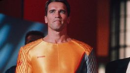 Arnold Schwarzenegger debe correr por su vida en este film de ciencia ficción