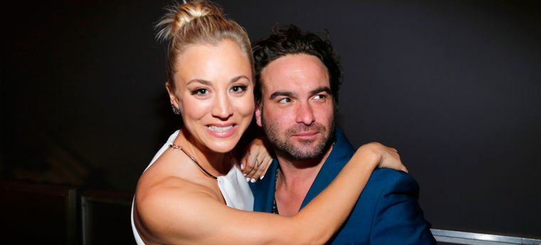 Kaley Cuoco y Johnny Galecki