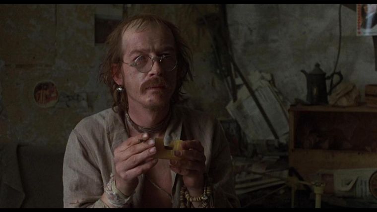 John Hurt es uno de los protagonistas de la película