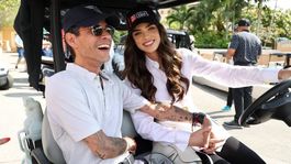 Marc Anthony está muy enamorado de su novia, Nadia Ferreira.