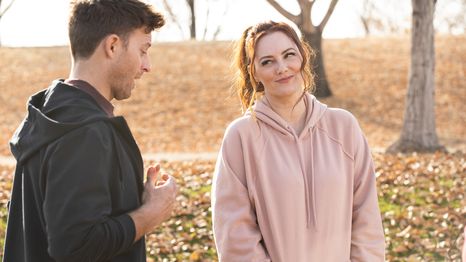 La comedia romántica estilo Hallmark que te atrapará con su historia