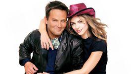 Matthew Perry y Elizabeth Hurley formaron una inesperada dupla en pantalla