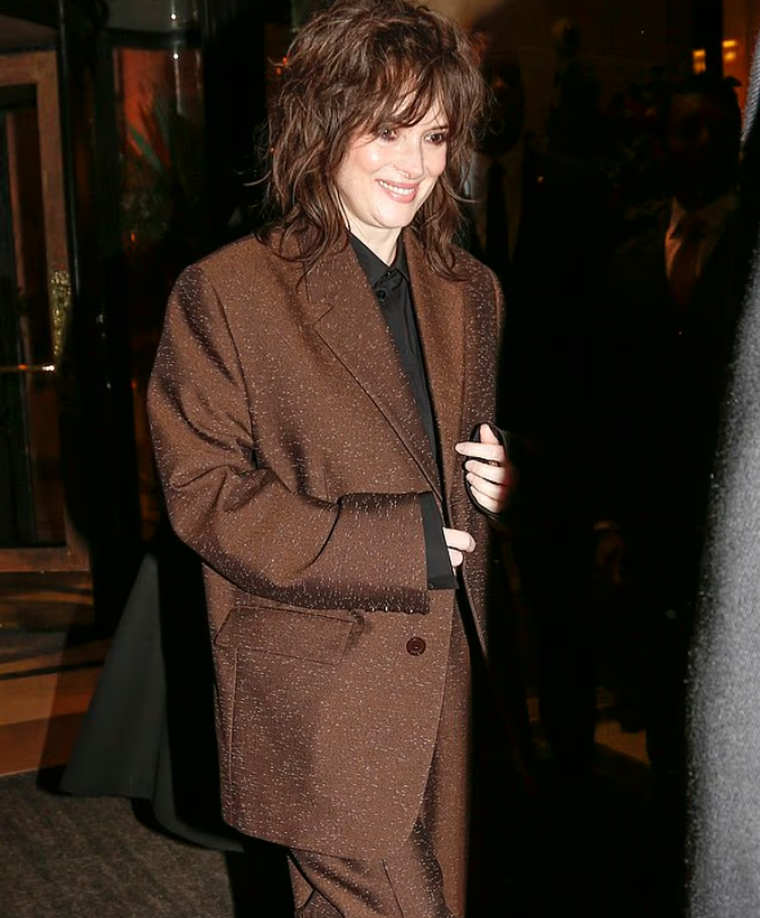 Winona Ryder sorprendió con su nuevo look Winona Ryder sorprendió con su nuevo look
