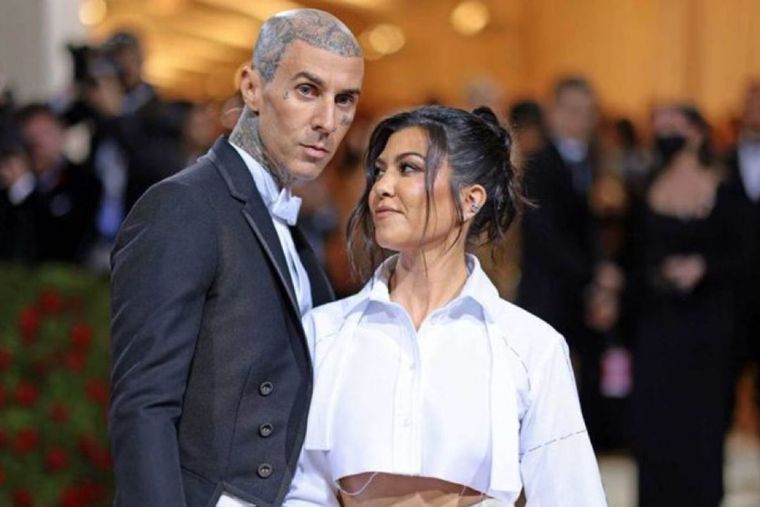 Kourtney Kardashian tuvo un baby shower mágico junto s su pareja y amigos.
