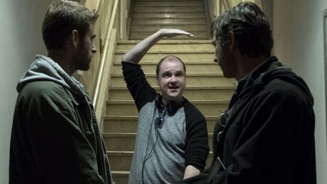 Mike Flanagan junto al elenco de Midnight Mass