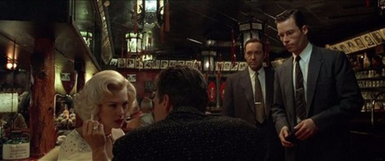 Los Ángeles al desnudo. Los Ángeles al desnudo.