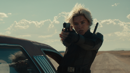 Florence Pugh como Yelena Belova