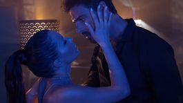 365 días se estrenó en 2020 y tiene una duración de 116 minutos