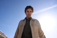 Freddie Highmore vuelve a la pantalla con una nueva serie. 