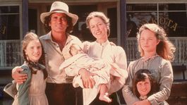 La familia Ingalls estrenó en 1974 y tuvo 204 episodios. La familia Ingalls estrenó en 1974 y tuvo 204 episodios.