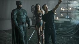fin del misterio: zack snyder explico algo que todos los fans se preguntaban