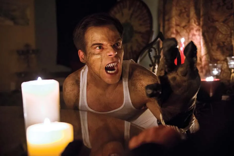 Esta comedia de acción está protagonizada por el actor Gregory James Cohan. Esta comedia de acción está protagonizada por el actor Gregory James Cohan.