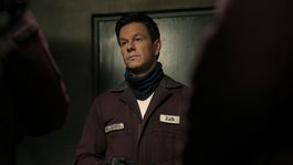 Mark Wahlberg en su nueva película, una historia de atracos que llega este año al streaming.