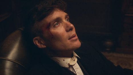 Cillian Murphy como el icónico Tommy Shelby en la sexta temporada de Peaky Blinders.
