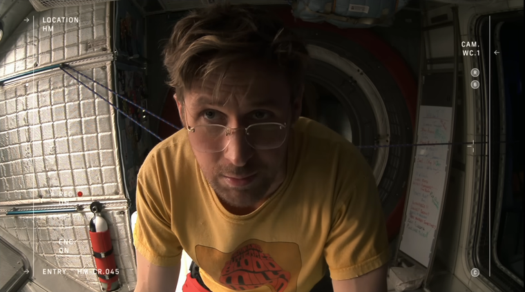 Ryan Gosling interpreta a un maestro de ciencias, quien debe resolver un misterio que afecta el destino de la humanidad Ryan Gosling interpreta a un maestro de ciencias, quien debe resolver un misterio que afecta el destino de la humanidad