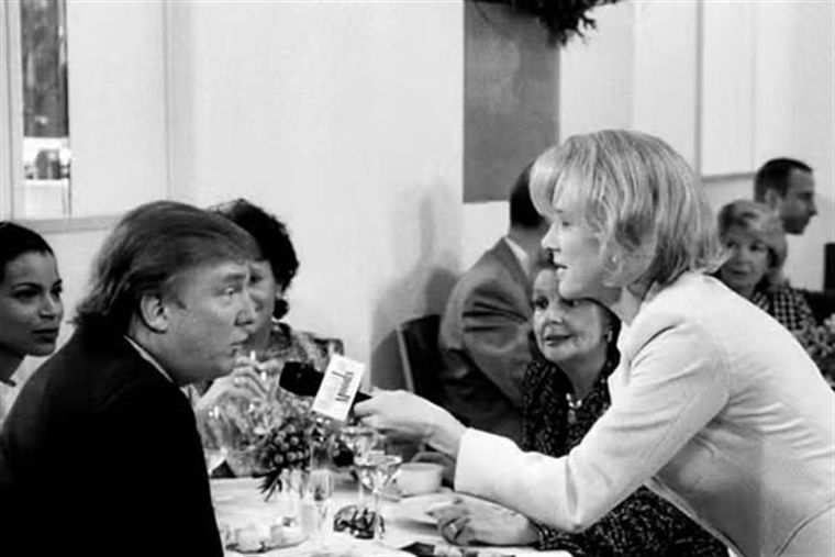 Donald Trump aparece solo unos minutos en la película. Donald Trump aparece solo unos minutos en la película.