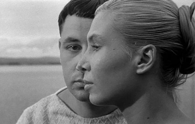 La película fue protagonizada por Philippe Noiret y Silvia Monfort. La película fue protagonizada por Philippe Noiret y Silvia Monfort.