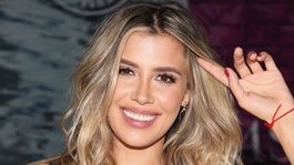 la hija de luis miguel enternecio a todos con esta fotografias la hija de luis miguel enternecio a todos con esta fotografias