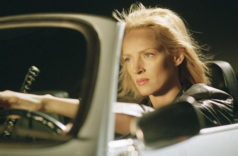 kill-bill-beatrix-kiddo-uma-thurman-driving