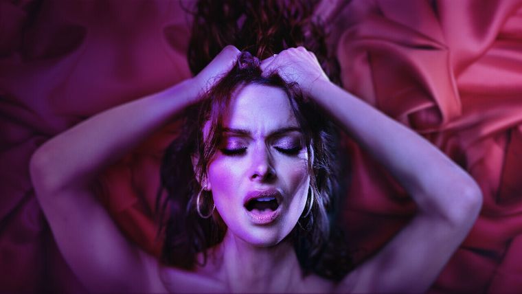 Sara Shahi protagoniza Sexo/Vida