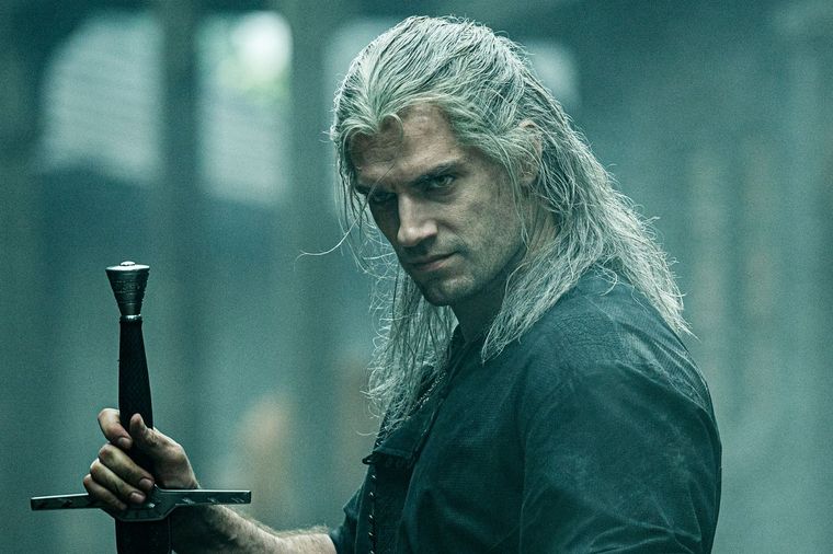 Henry Cavill continúa grabando la segunda temporada de The Witcher