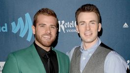 Scott y Chris tienen una gran relación de hermanos.