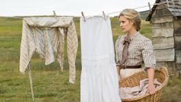 Maggie Grace interpreta a Elizabeth Thatcher en esta película de época que combina western y romance.