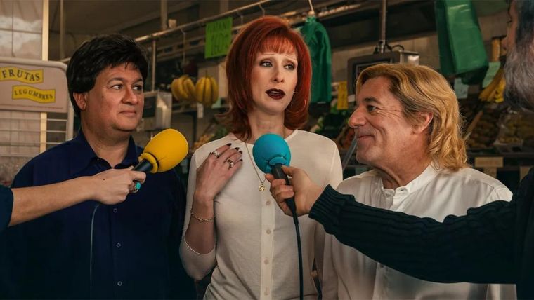 Uno de los grandes desafíos a los que se enfrentaron los creadores de la miniserie de Netflix fue a que cada personaje fuera humano, pero sin caer en la caricatura, algo que hubiese sido muy fácil con perfiles tan particulares. Uno de los grandes desafíos a los que se enfrentaron los creadores de la miniserie de Netflix fue a que cada personaje fuera humano, pero sin caer en la caricatura, algo que hubiese sido muy fácil con perfiles tan particulares.