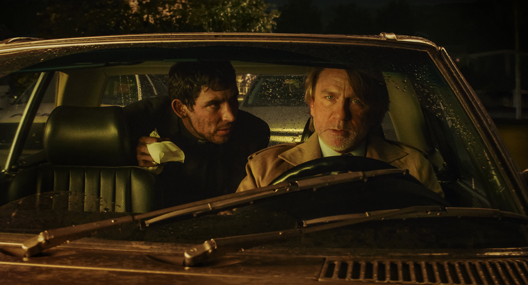 Josh OConnor y Daniel Craig en Wake Up Dead Man: Un misterio de Knives Out.&nbsp;