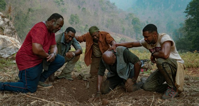 Da 5 Bloods tiene una duración de 2 horas y 35 minutos.