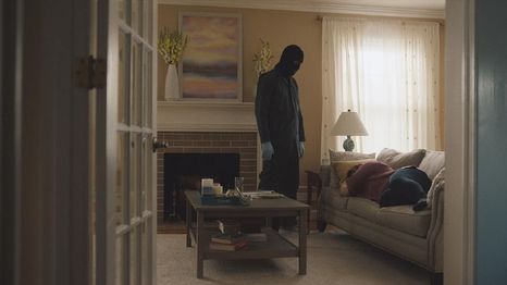 El asesino del nudo es una película sobre asesinos en serie que se estrenó en el 2018 y tiene una duración de 109 minutos