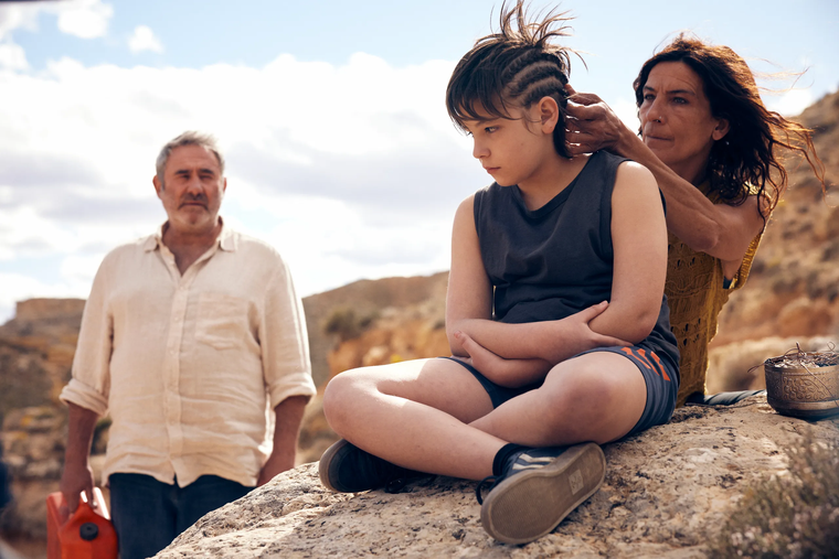 Sirât: Trance en el desierto, película dirigida por Oliver Laxe. Sirât: Trance en el desierto, película dirigida por Oliver Laxe.