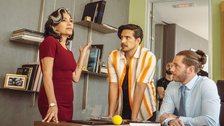 Mientras cupido no está, la comedia romántica oculta en Disney+ Mientras cupido no está, la comedia romántica oculta en Disney+