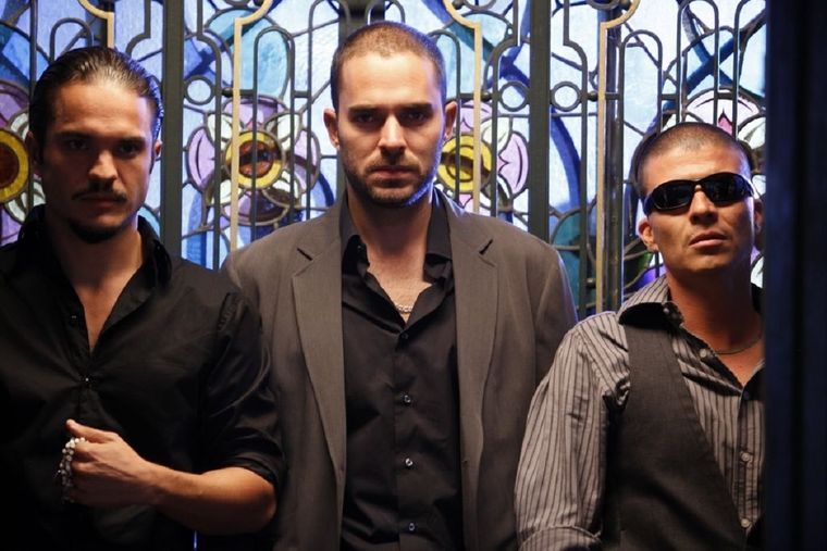 Manolo Cardona es el actor principal de esta serie.