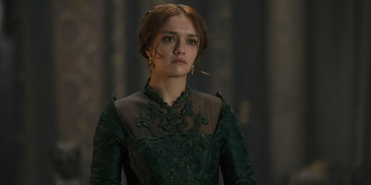 Olivia Cooke como la reina Alicent Hightower
