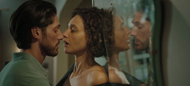 Mirada indiscreta: un thriller erótico que no te vas a querer perder.