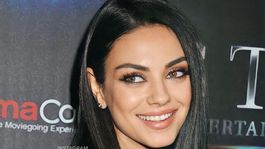 Mila Kunis sorprendió con su cambio de look.