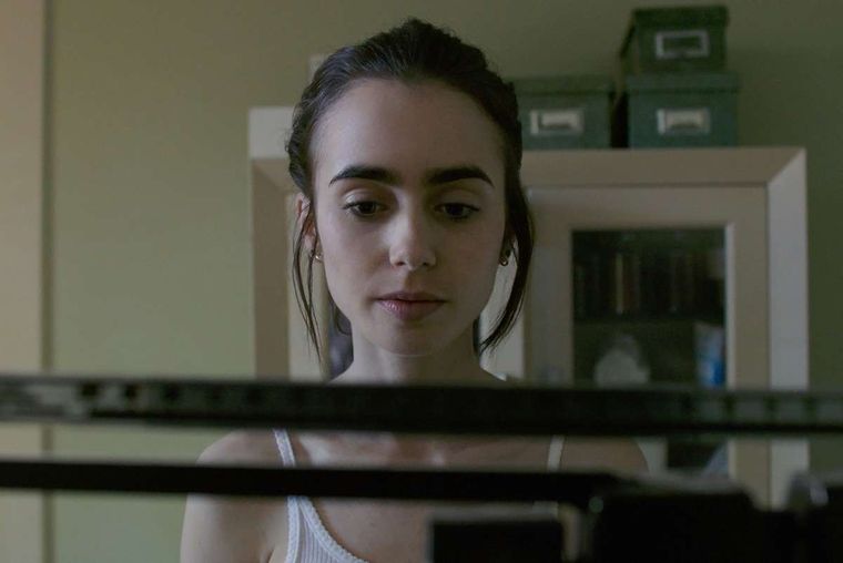 Lily Collins es la actriz principal de este filme