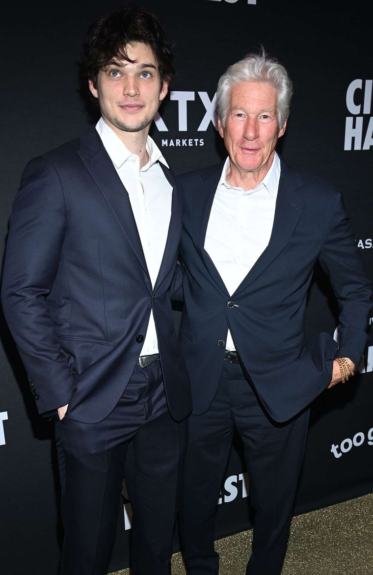 Homer Gere junto a su padre, el famosísimo Richard Gere Homer Gere junto a su padre, el famosísimo Richard Gere