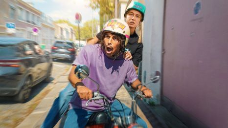 Nuevos ricos es una película de comedia con romance