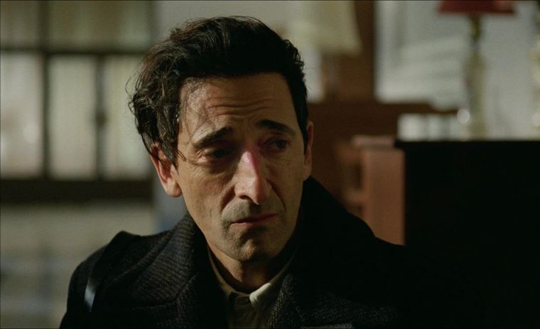 Adrien Brody como László Tóth, el protagonista de The Brutalist. Adrien Brody como László Tóth, el protagonista de The Brutalist.