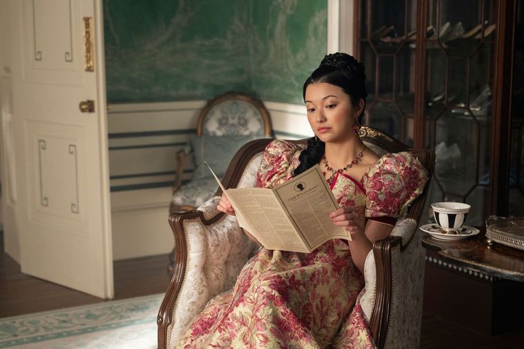 Michelle Mao como Rosamund. Michelle Mao como Rosamund.