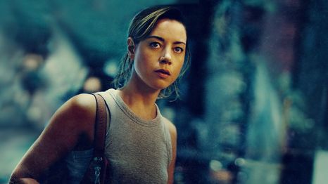 Aubrey Plaza en Emily la criminal, uno de los mejores thrillers para ver en Netflix.