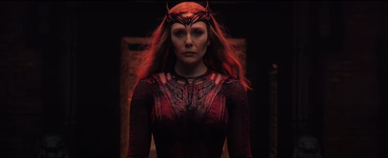 Elizabeth Olsen como la Bruja Escarlata