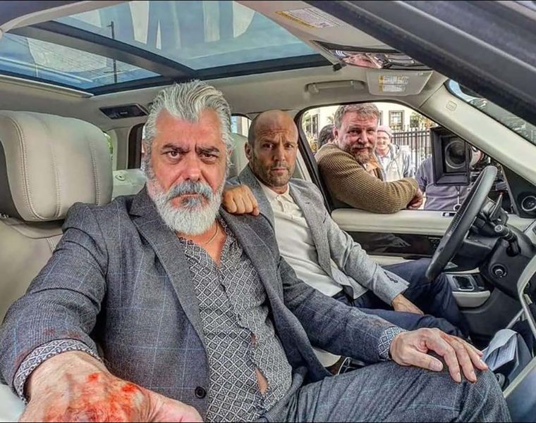 Jason Statham y Guy Ritchie durante el rodaje de Wrath of a Man. Jason Statham y Guy Ritchie durante el rodaje de Wrath of a Man.