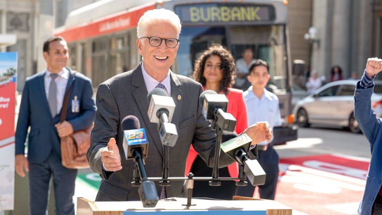 Ted Danson cambia de rumbo y se mete de lleno en la política