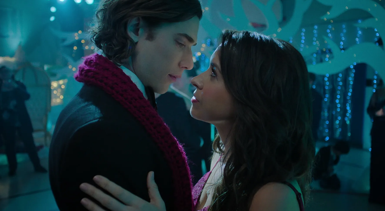 Con una duración de 90 minutos o menos, estas comedias románticas de Netflix son ideales para disfrutar este sábado e iniciar el fin de semana con una sonrisa.